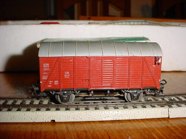 Cerrado de 2 ejes con luz de final de tren 4506